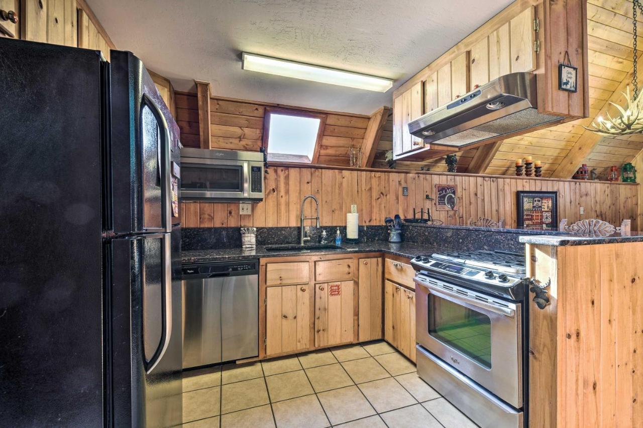 Ski-Inandski-Out Red River Cabin With Mtn Views! 외부 사진