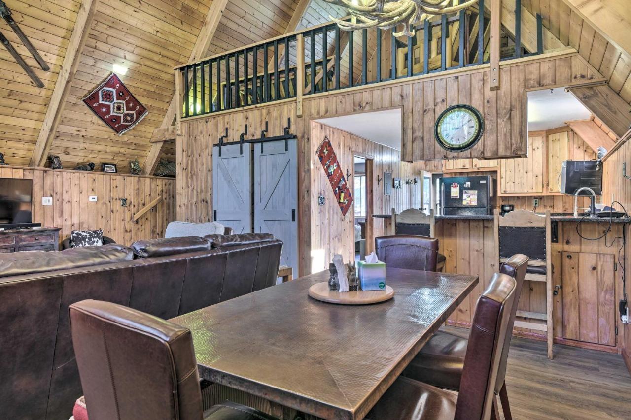 Ski-Inandski-Out Red River Cabin With Mtn Views! 외부 사진