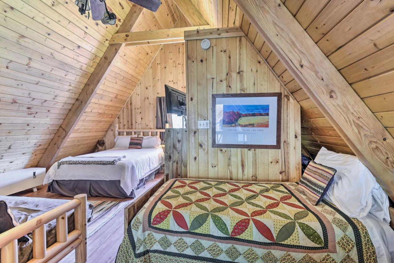 Ski-Inandski-Out Red River Cabin With Mtn Views! 외부 사진
