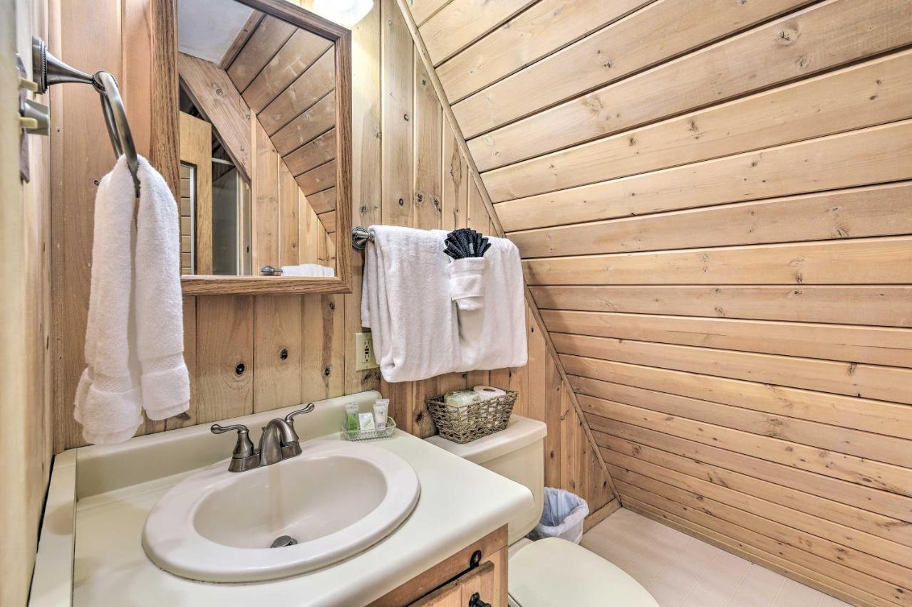 Ski-Inandski-Out Red River Cabin With Mtn Views! 외부 사진